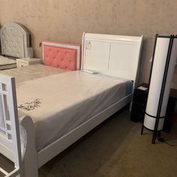 White Twin Sleigh Bed 