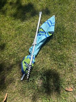 Beach Umbrella with Screw-In Sand Anchor – Blue & Green