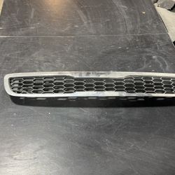 10-11 KIA SOUL FRONT UPPER CENTER BUMPER RADIATOR COVER GRILLE OEM