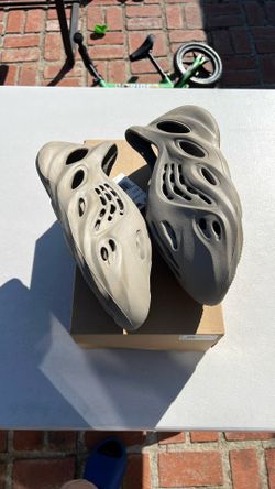 Adidas Yeezy Foam RNNR Stone Sage