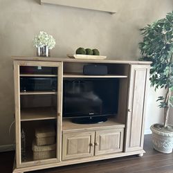 Gorgeous TV STAND! 