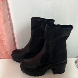 Black Boots