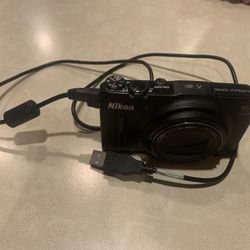 Nikon Coolpix S9700 with battery and power cord - LENS ERROR on screen