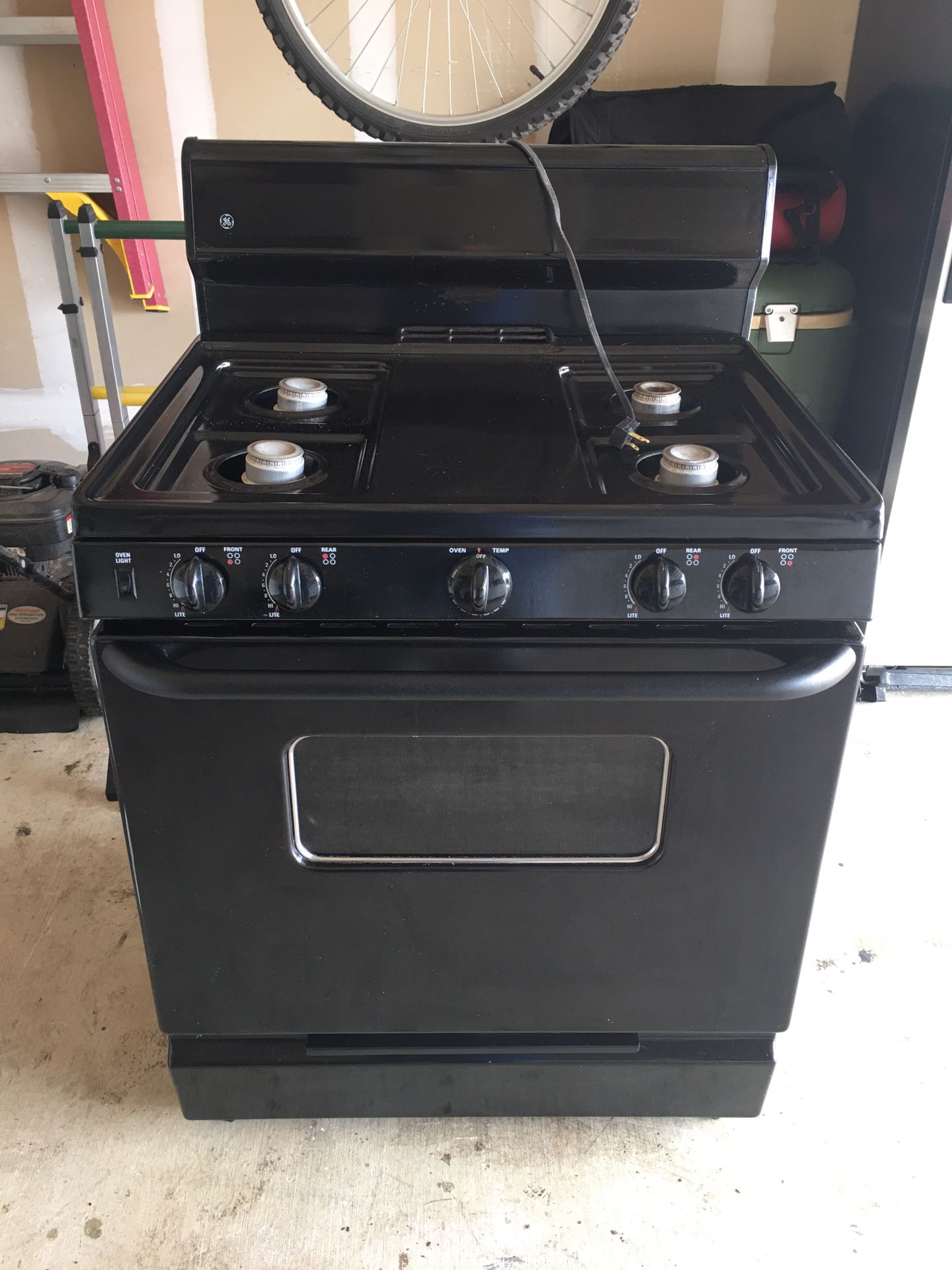 GE gas stove in great working condition