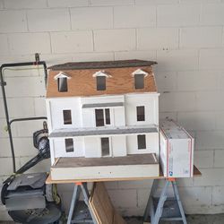 Vintage Doll House Project