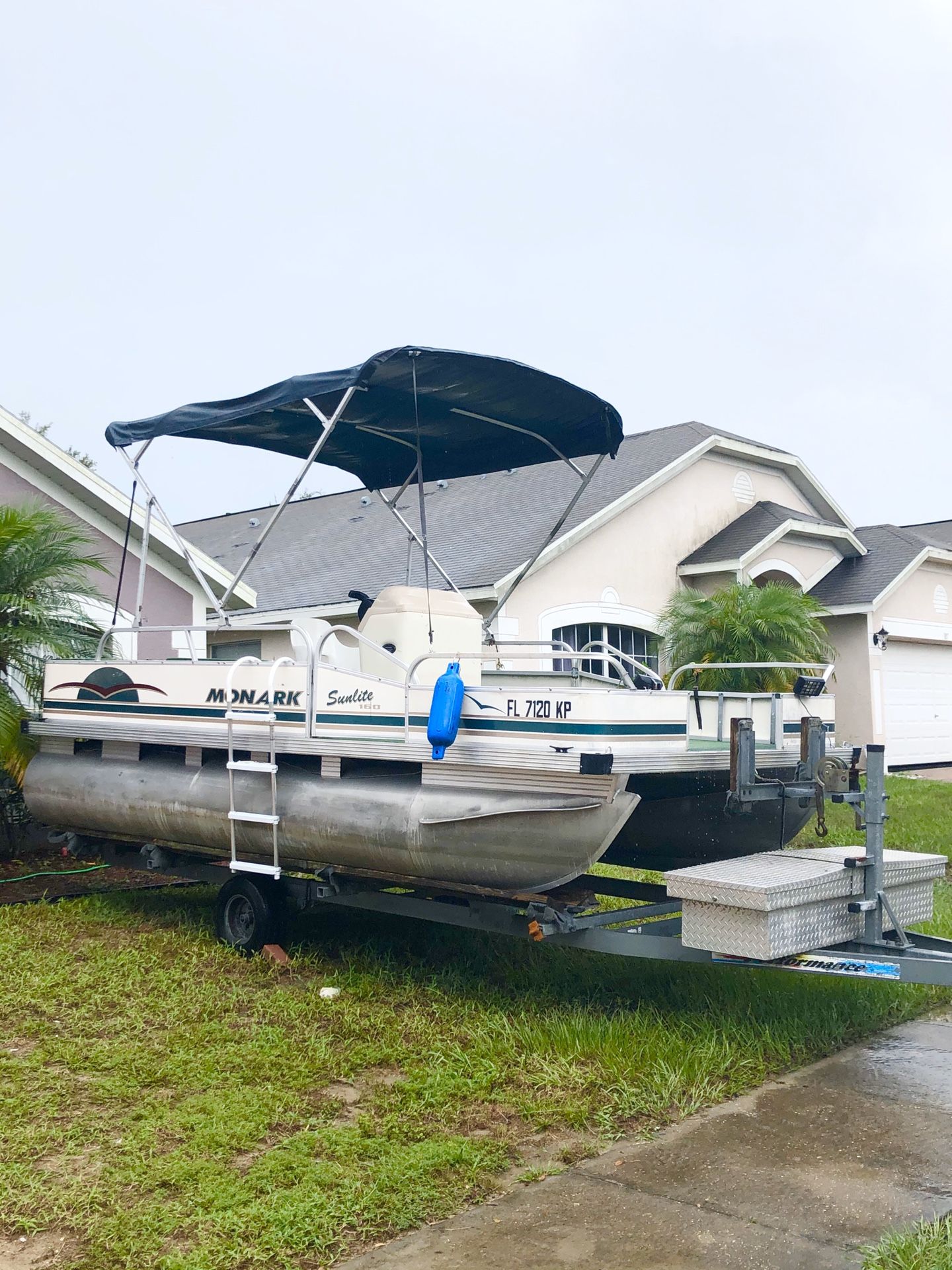16ft center console pontoon boat for Sale in Haines City, FL OfferUp