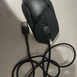 Razor Basilisk V3 Gaming Mouse (or Shoot Me Offer)