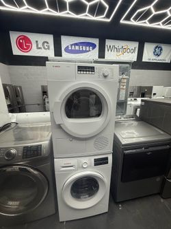 Bosch Washer and Dryer Ventless “24 ( Lavadora y Secadora )