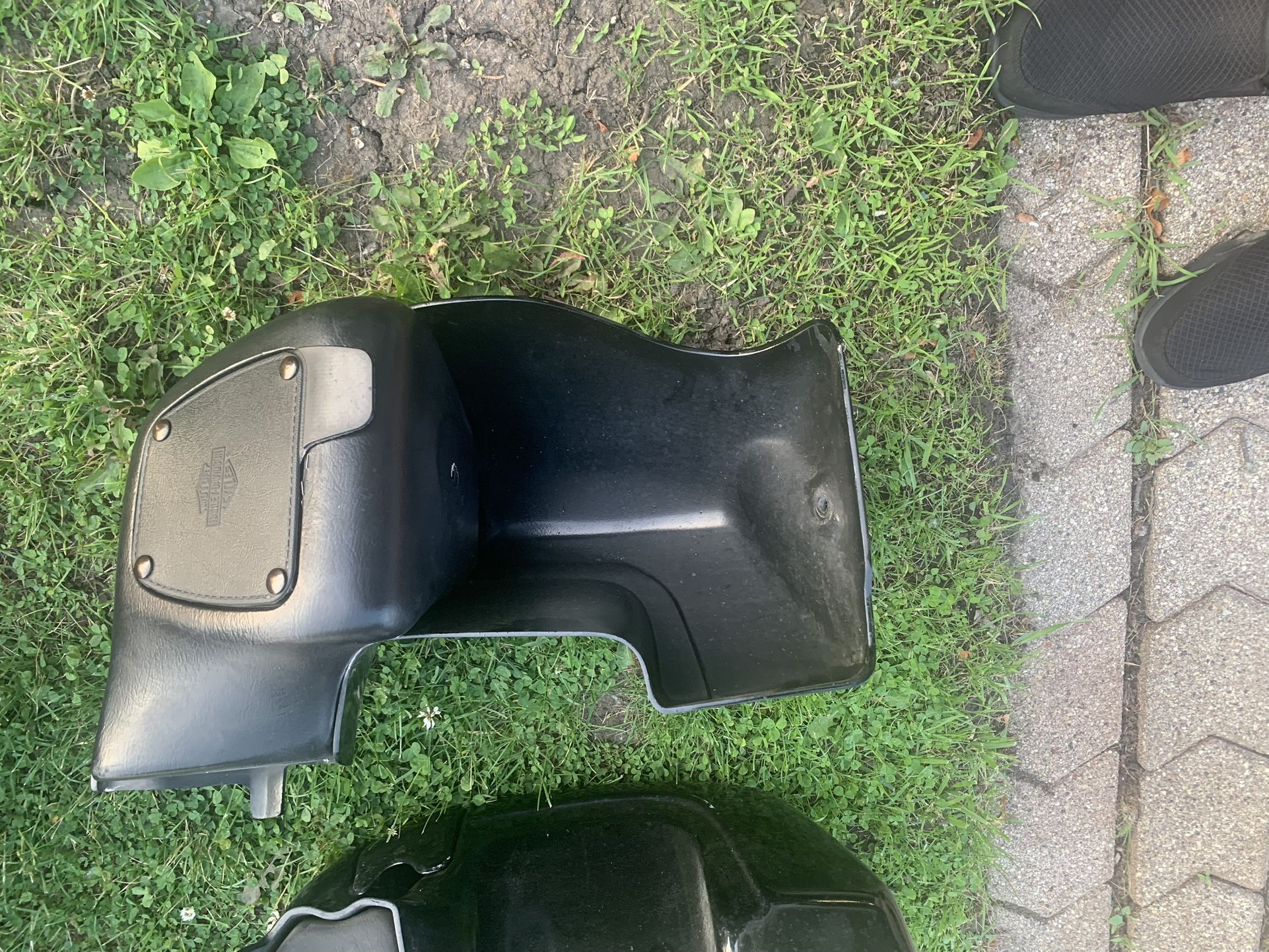 Lower vented leg fairing parts for 2004 Harley Davidson