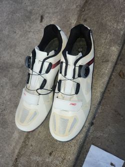Cycling shoes brand new