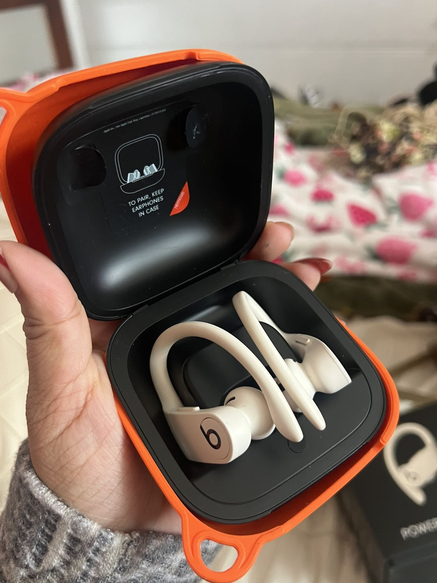 LIKE NEW Powerbeats Pro Totally Wireless Earbuds - Ivory