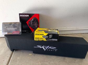 Ram 1500 Subwoofer Box & Amp