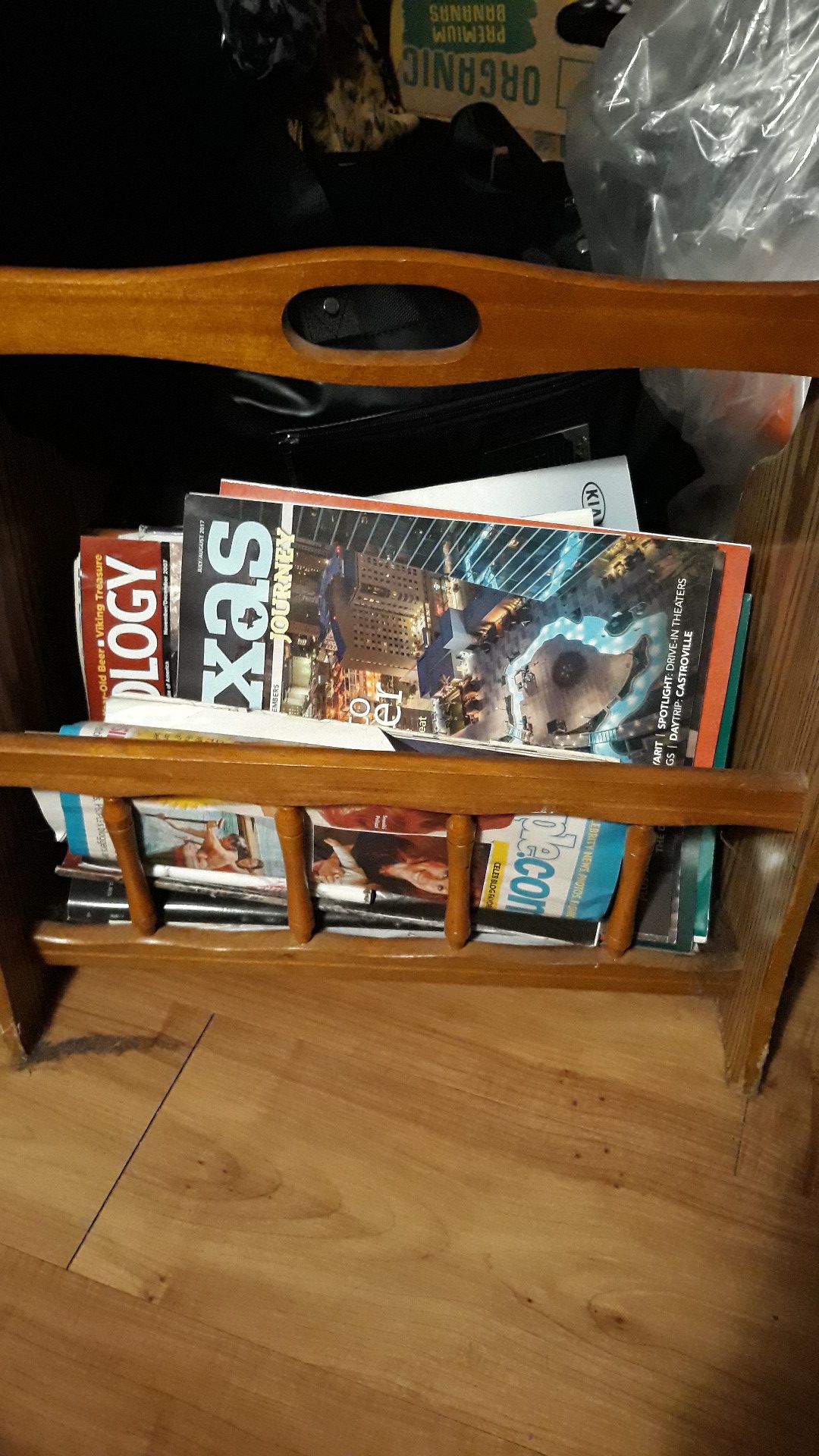 Magazine Rack of wood