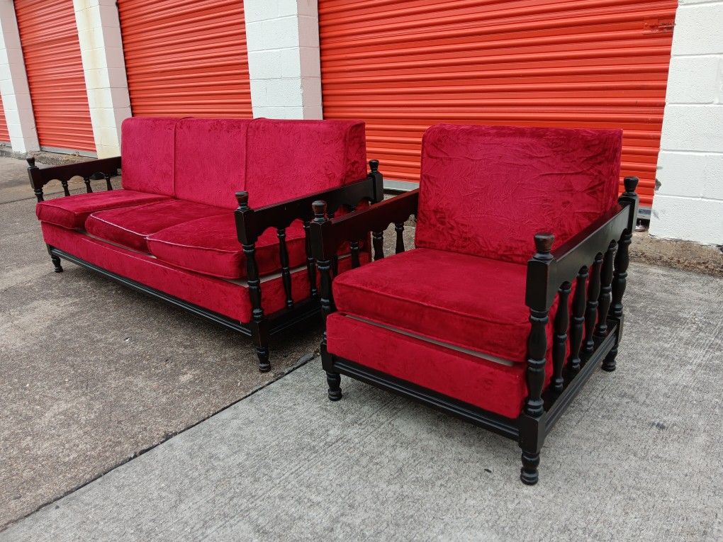 Antique Red Vlvt Sfs Good Condition