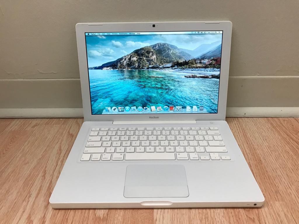 Apple MacBook 2008 Dual Core 2GB//160GB HDD -Fully Working