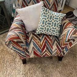 Accent Chair & Pillows