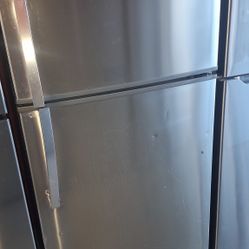 APARTMENT REFRIGERATOR (DELIVERED)