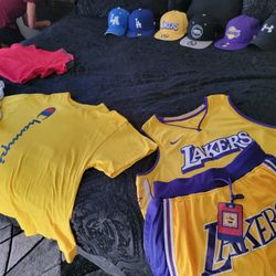 Clothes 2 Big 4 Me ..