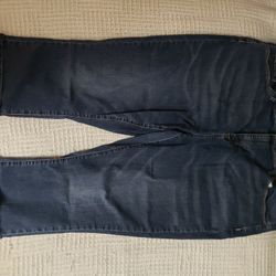 Signature By Levi Strauss Mid Rise Capri, Size 22