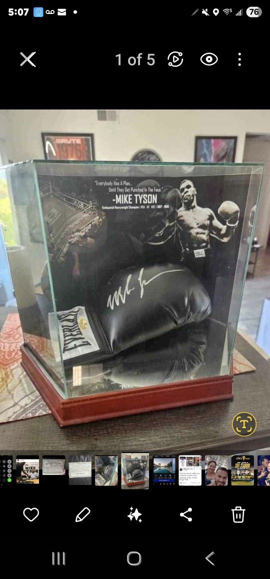 SIGNED MIKE TYSON GLOVE 