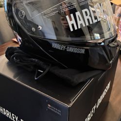 Brand New Never Used size adult large Harley Full Face helmet 