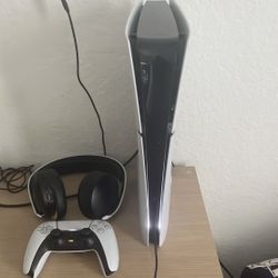 Used Ps5 with Sony Pulse headset (1TB)