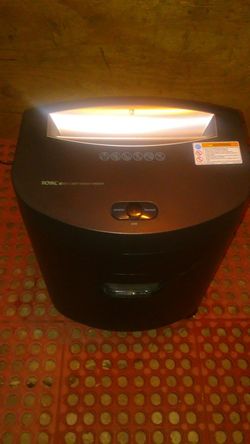 ROYAL CROSSCUT SHREDDER 12 PAGES SC120