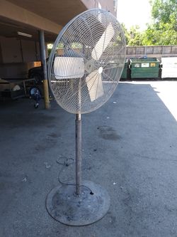 Ventilador Industrial en muy buenas condiciones 3 velocidades