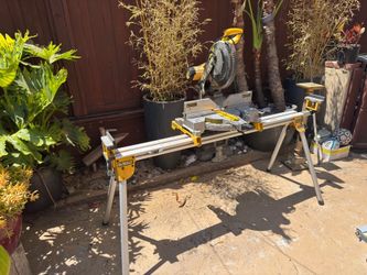 DeWalt DW716 12"Combound Miter Saw with a Stand