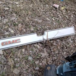 GMC tailgate trim