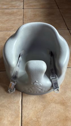 Bumbo like new bay seat