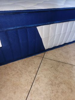 New mattress 200$ queen size