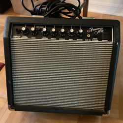 AMP..Fender Frontman 15R ,(GREAT REVERB)..Excellent Condition , Senior owned..Check pics..Amazing sound  