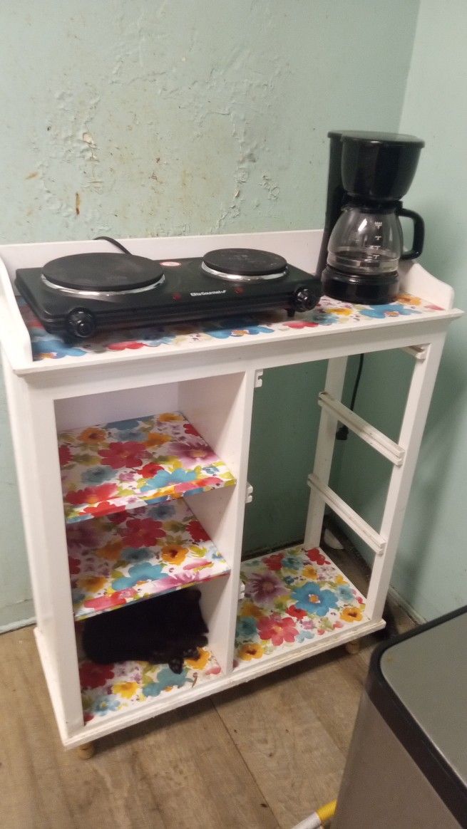Free Estufa Mueble Y Cafetera