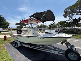 2003 Boston Whaler dauntless 220