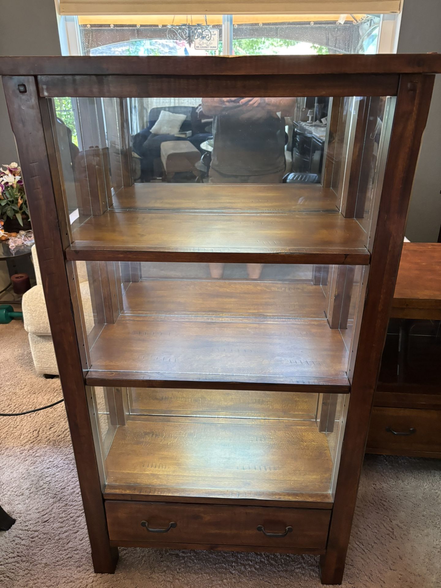 Solid Wood And Glass Display Shelves Lighted With Back Mirror