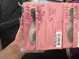 Eyelashes Brand New 