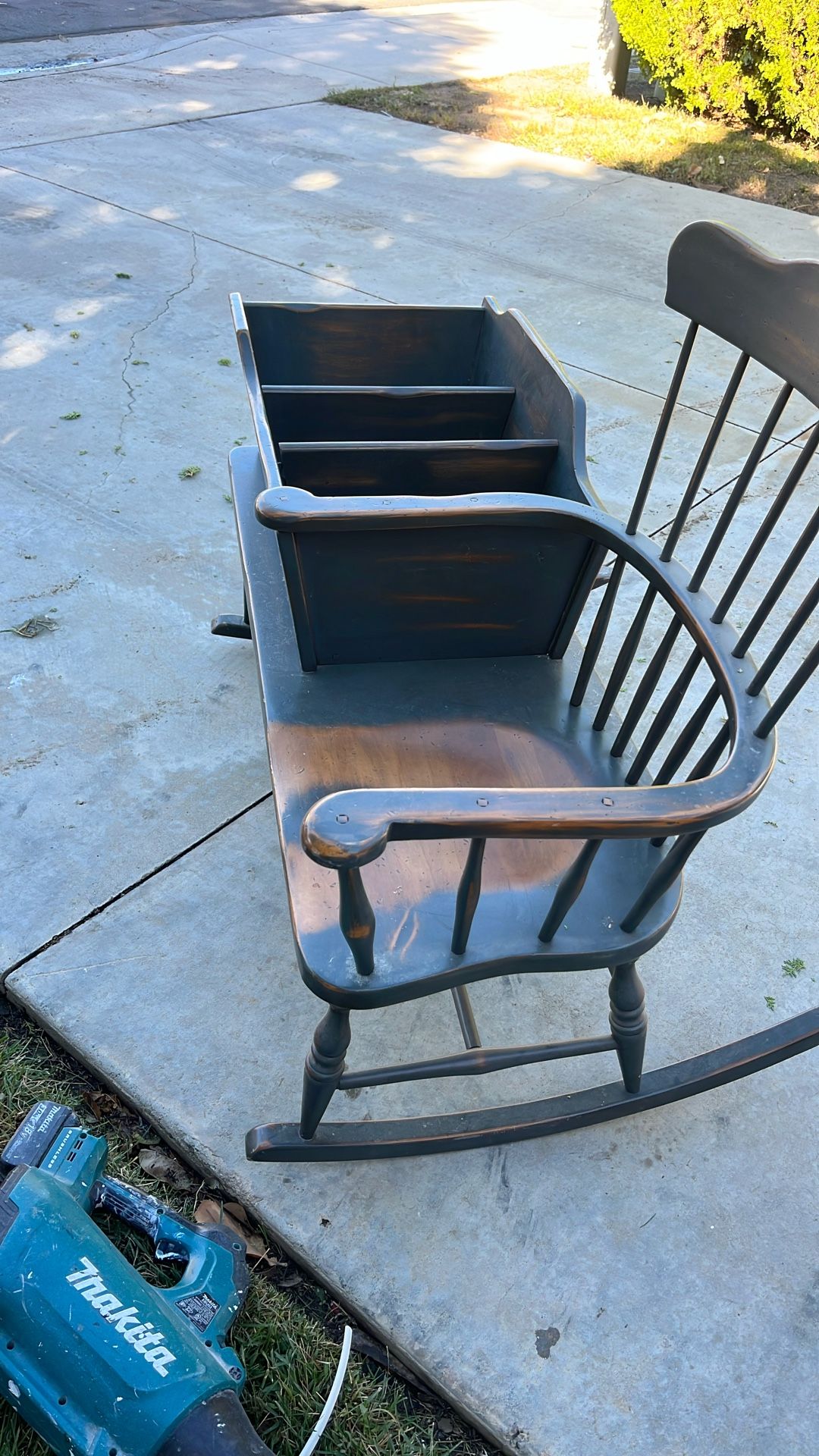 Old Classic Rocking Chair 
