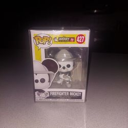FUNCO POP DISNEY FIREFIGHTER MICKEY #427 NEW IN CASE