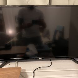 32 inch TV, LED, HDTV 720p