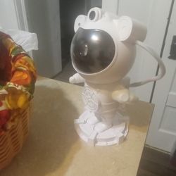 Astronaut Bluetooth And Light Show Large 