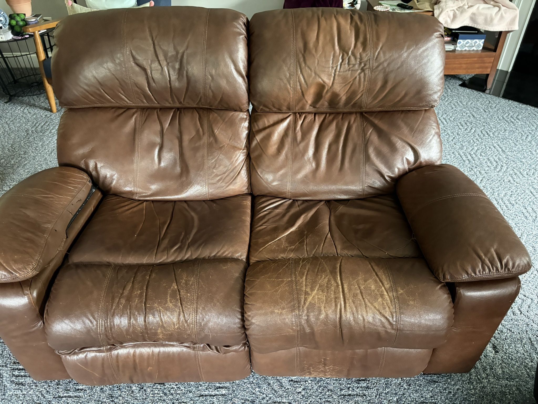 Loveseat recliner