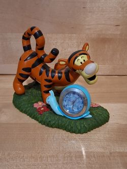 Vintage Disney Tigger And Snail Desk Clock Figurine