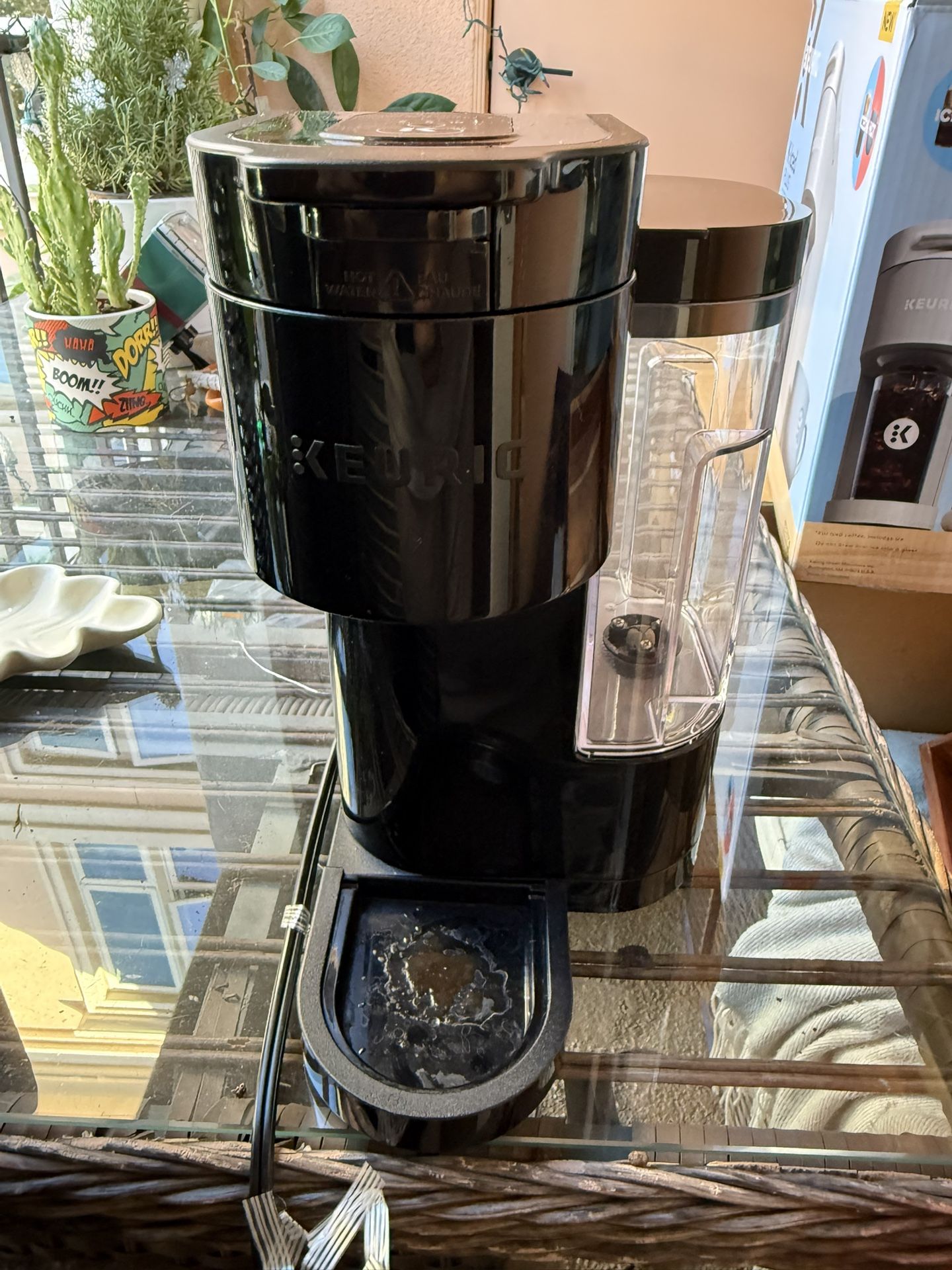 Keurig K-Slim Single Serve Coffee Maker – Perfect Condition