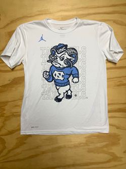 Nike Size M Dri-FIT North Carolina Tar Heels UNC White T-Shirt