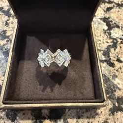 14k Gold Ring (No main stone, setting only) With Diamond Accents. Comes with Appraisal.