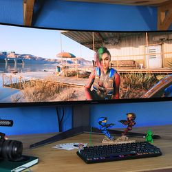 LG 45 inch Curb Screen Gaming Monitor.