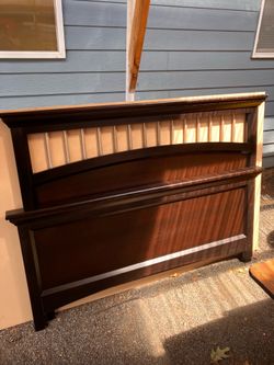 Queen size bed