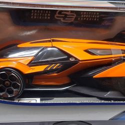 Maisto Special Edition 1:18 Lambo V12 Vision Gran Turismo Diecast Orange
