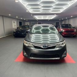 2012 Toyota Camry XLE Hybrid 